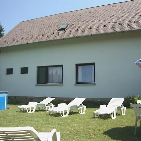 VUCA medencés, klimatizált Apartmanház *