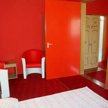 Vuca Medences, Klimatizalt Apartmanhaz 아파트