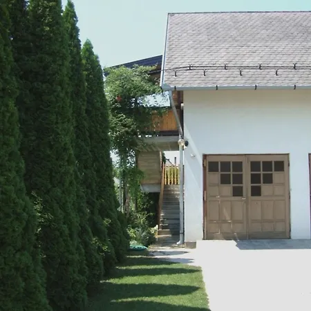 Vuca Medences, Klimatizalt Apartmanhaz 아파트