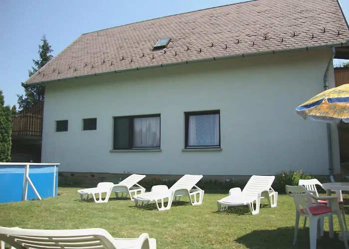 Vuca Medences, Klimatizalt Apartmanhaz *